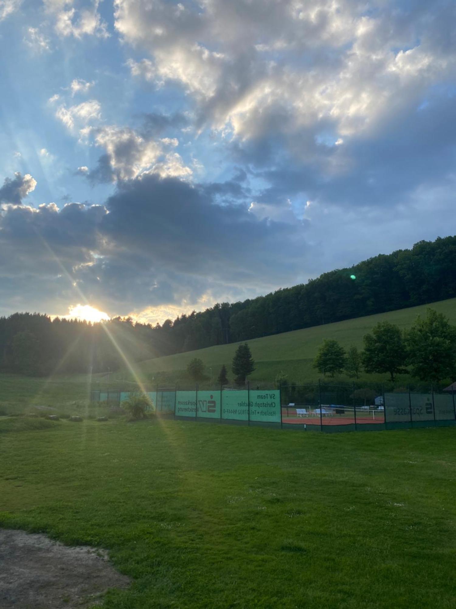 S-Chalet Camping Mit Comfort Im Schwarzwald Steinach  Экстерьер фото